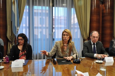 Giorgi acordó con automotrices acelerar la sustitución de importaciones