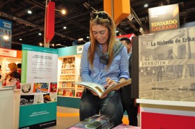 El Ministerio de Industria presenta en la Feria del Libro herramientas para jóvenes emprendedores