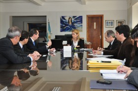 Giorgi recibió a directivos de Ford quienes se comprometieron a exportar más y a integrar más piezas nacionales