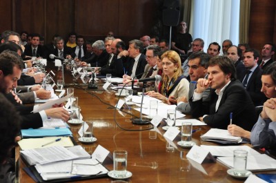 Avanza la integración de componentes nacionales en autos: Giorgi encabezó una masiva reunión de autopartistas, terminales y gremios