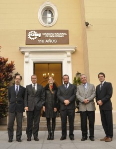 Giorgi se reunió con integrantes de la Sociedad Nacional de Industrias (SIN) de Perú